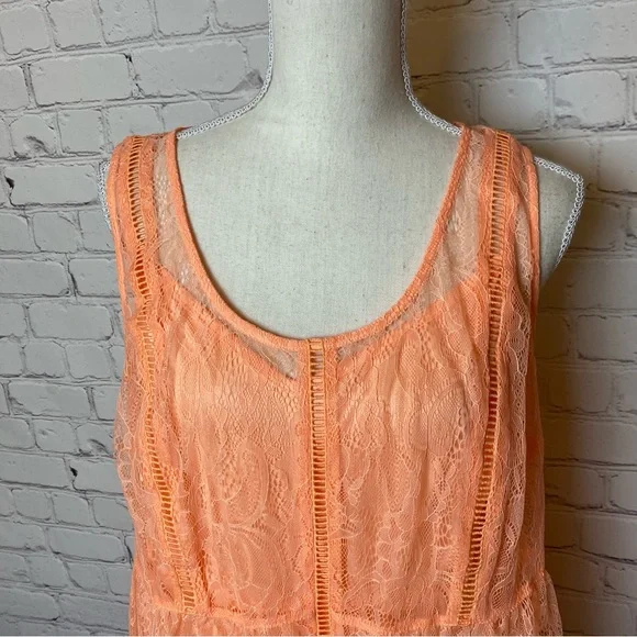 Torrid NWT Coral Tiered Lace Top 2X - Picture 3 of 7